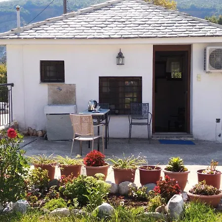 Holiday home Filyra 1 *